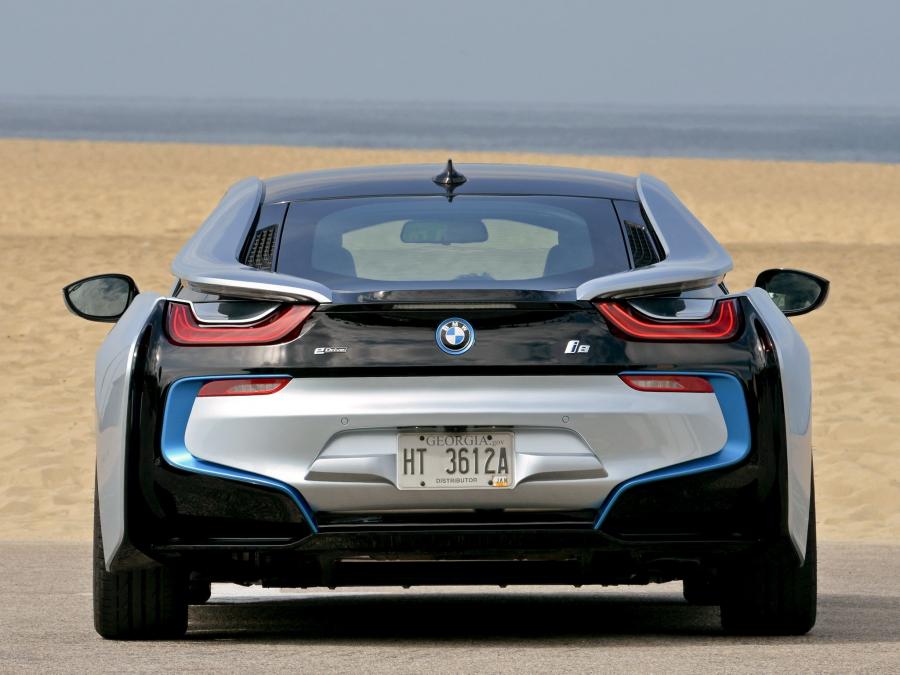  BMW i8 2014 года  (фото 33 из 180)